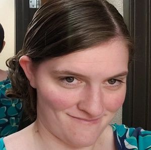 Meet your Posher, Holly